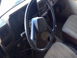1985 TOYOTA TRUCK,RED, STD CAB, 2.4L, MT, 2WD, Z25964